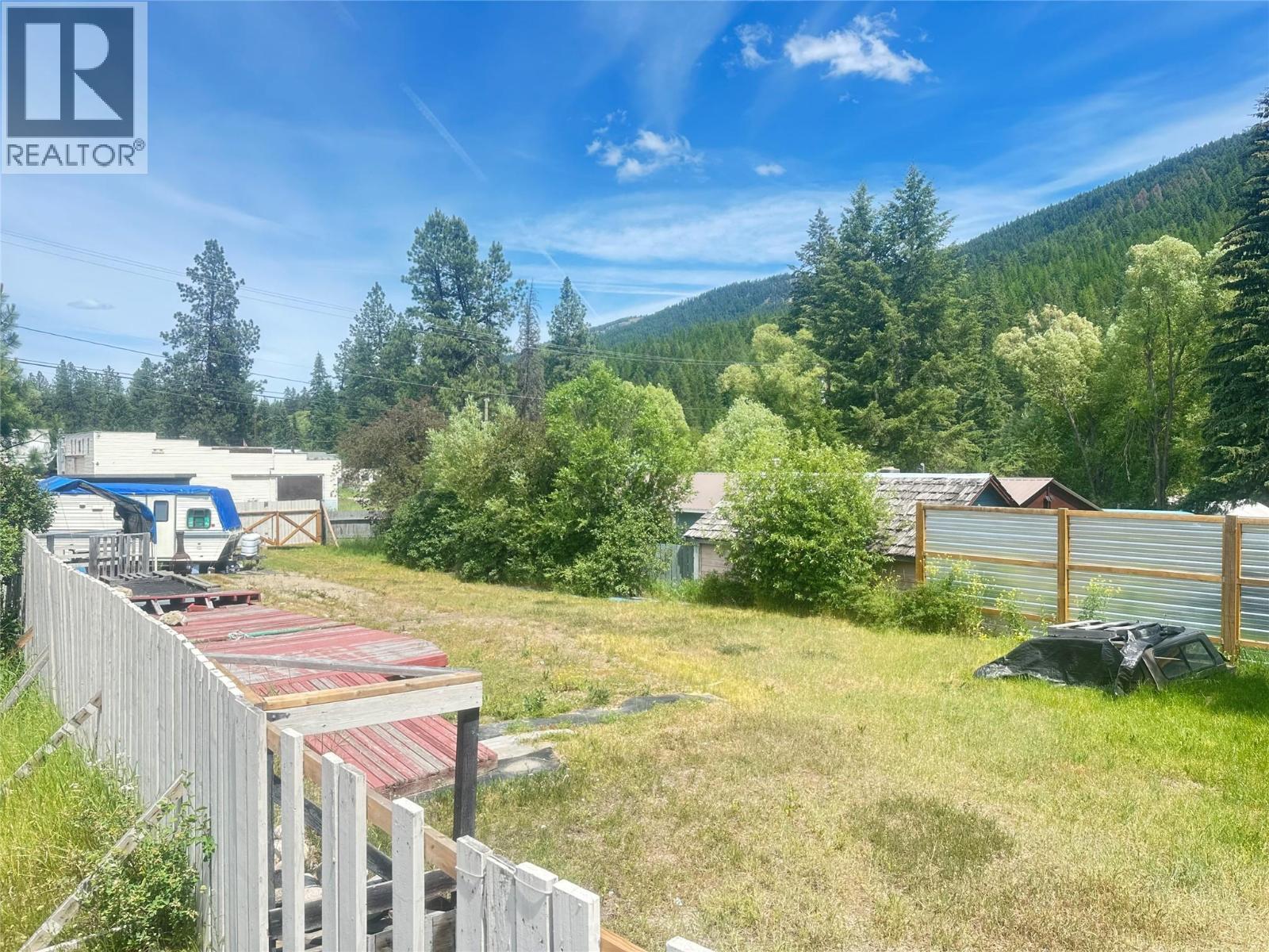 2 Wallace Mountain Road, Beaverdell, British Columbia  V0H 1A0 - Photo 1 - 10394935