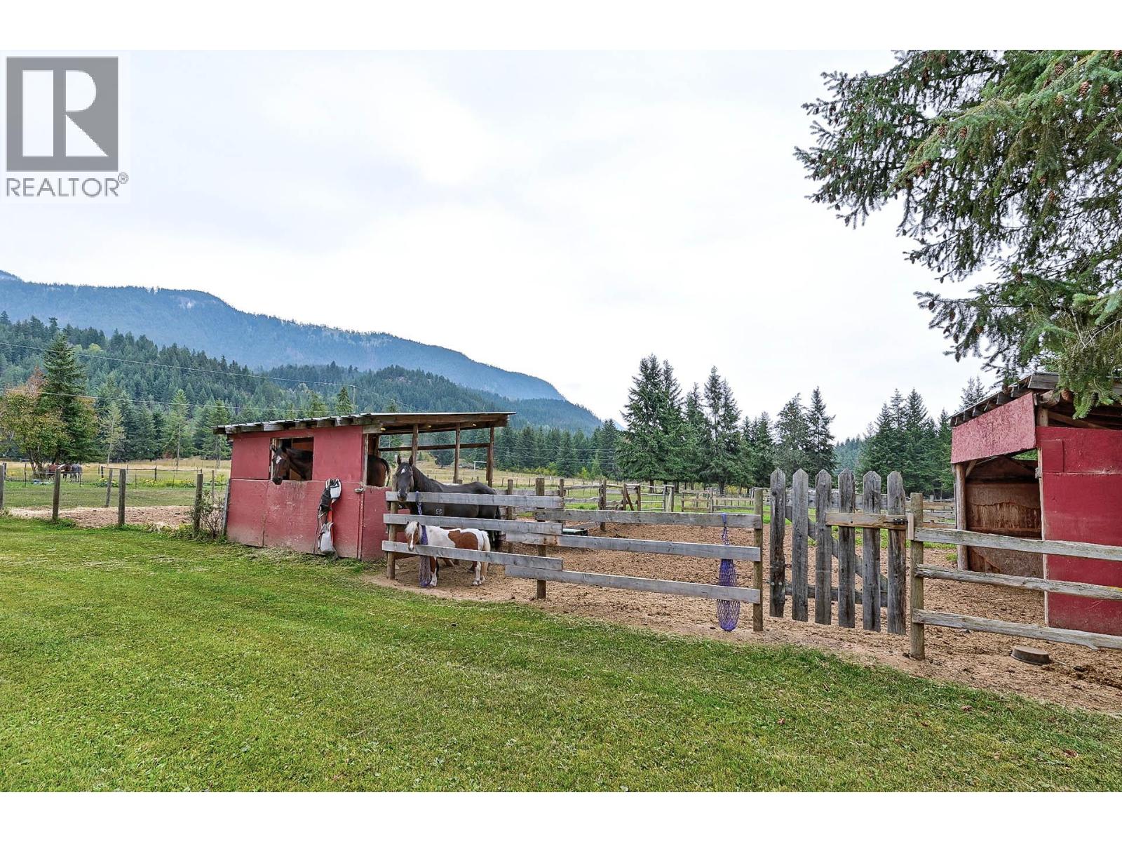 1153 Vista Point Road, Barriere, British Columbia  V0E 1E0 - Photo 38 - 10396072