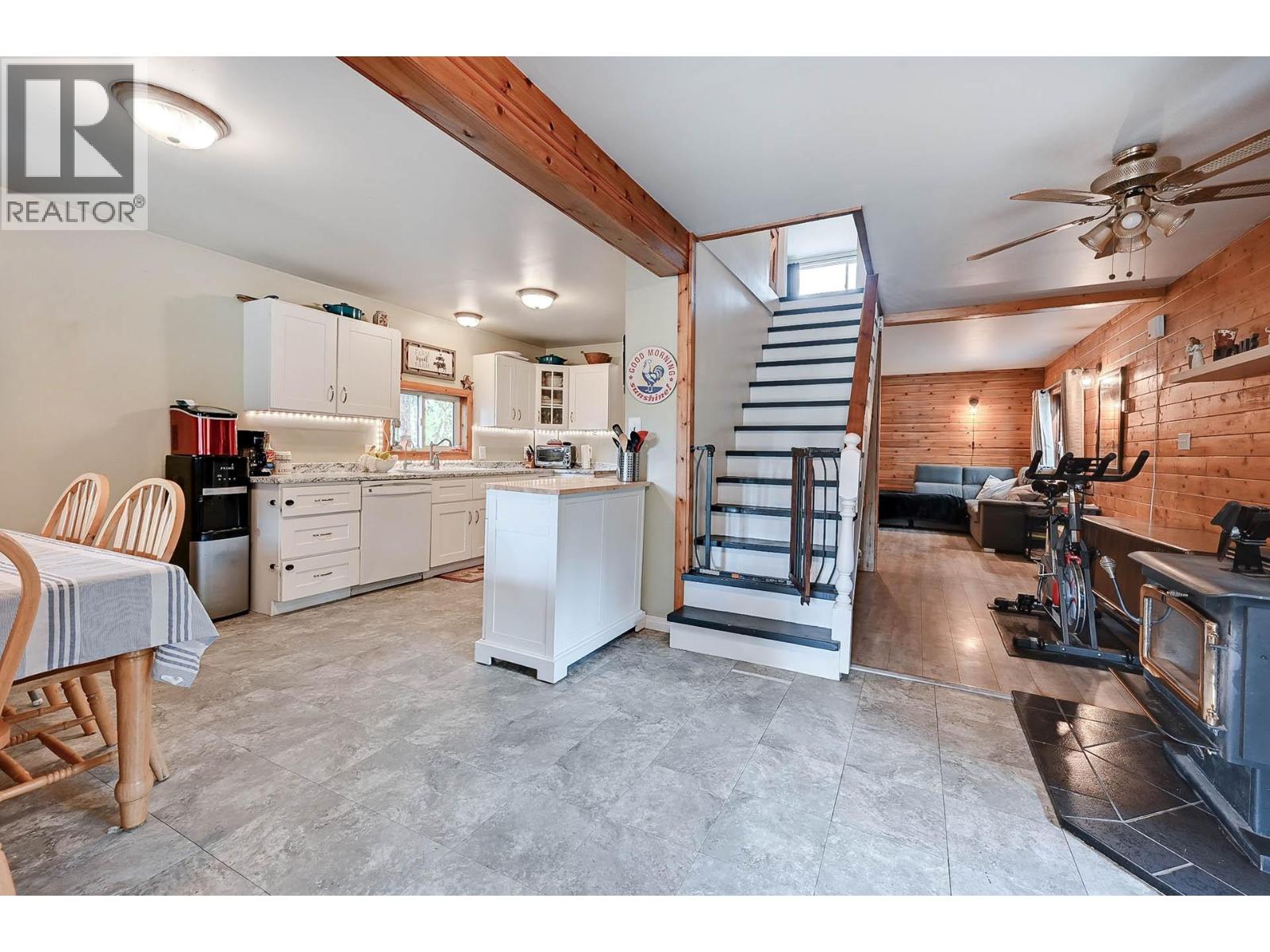 1153 Vista Point Road, Barriere, British Columbia  V0E 1E0 - Photo 9 - 10396072