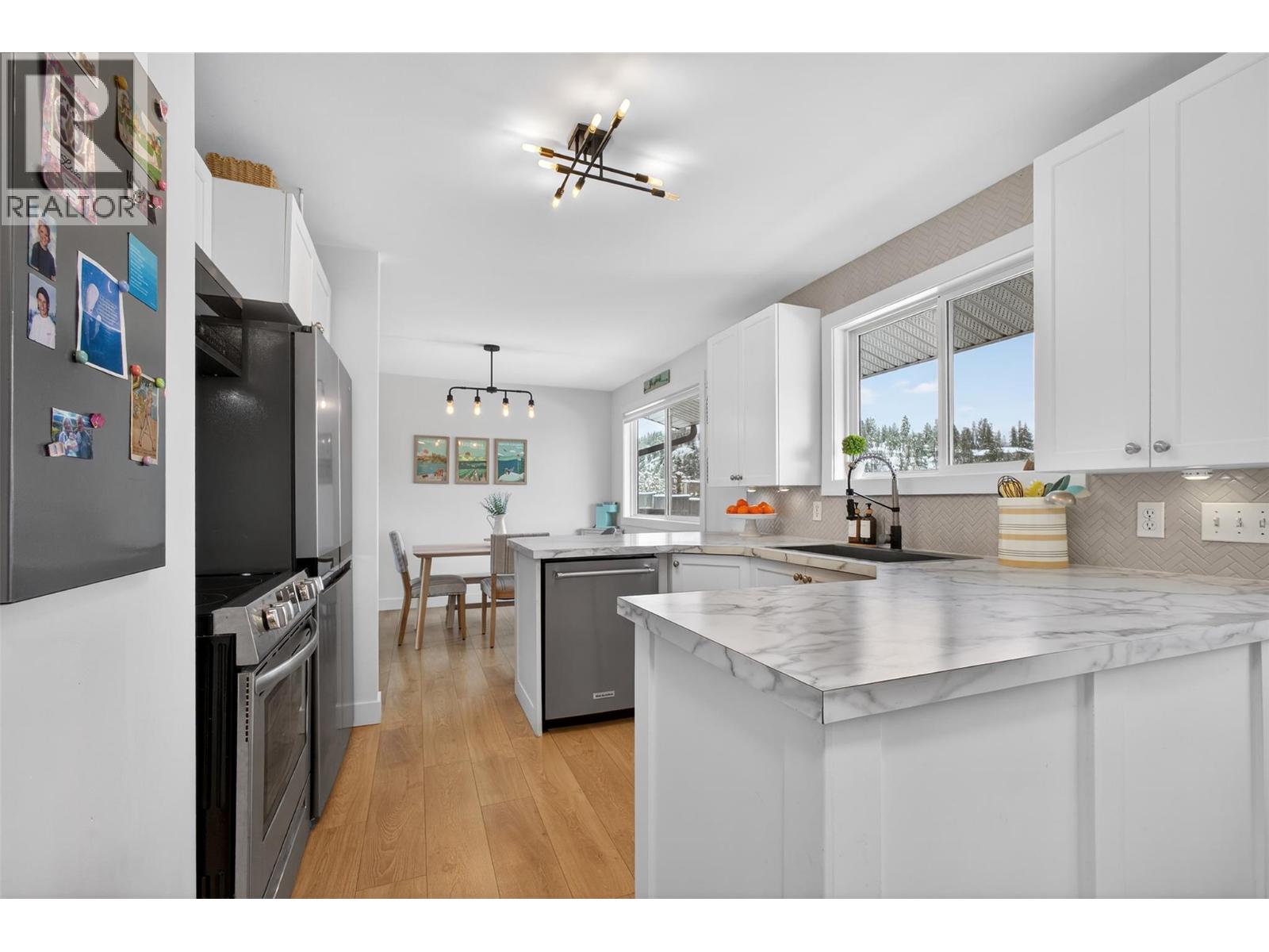2490 Sexsmith Road, Kelowna, British Columbia  V1V 2E9 - Photo 11 - 10395455