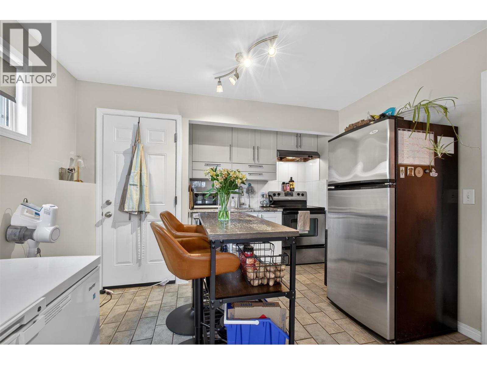 2490 Sexsmith Road, Kelowna, British Columbia  V1V 2E9 - Photo 23 - 10395455