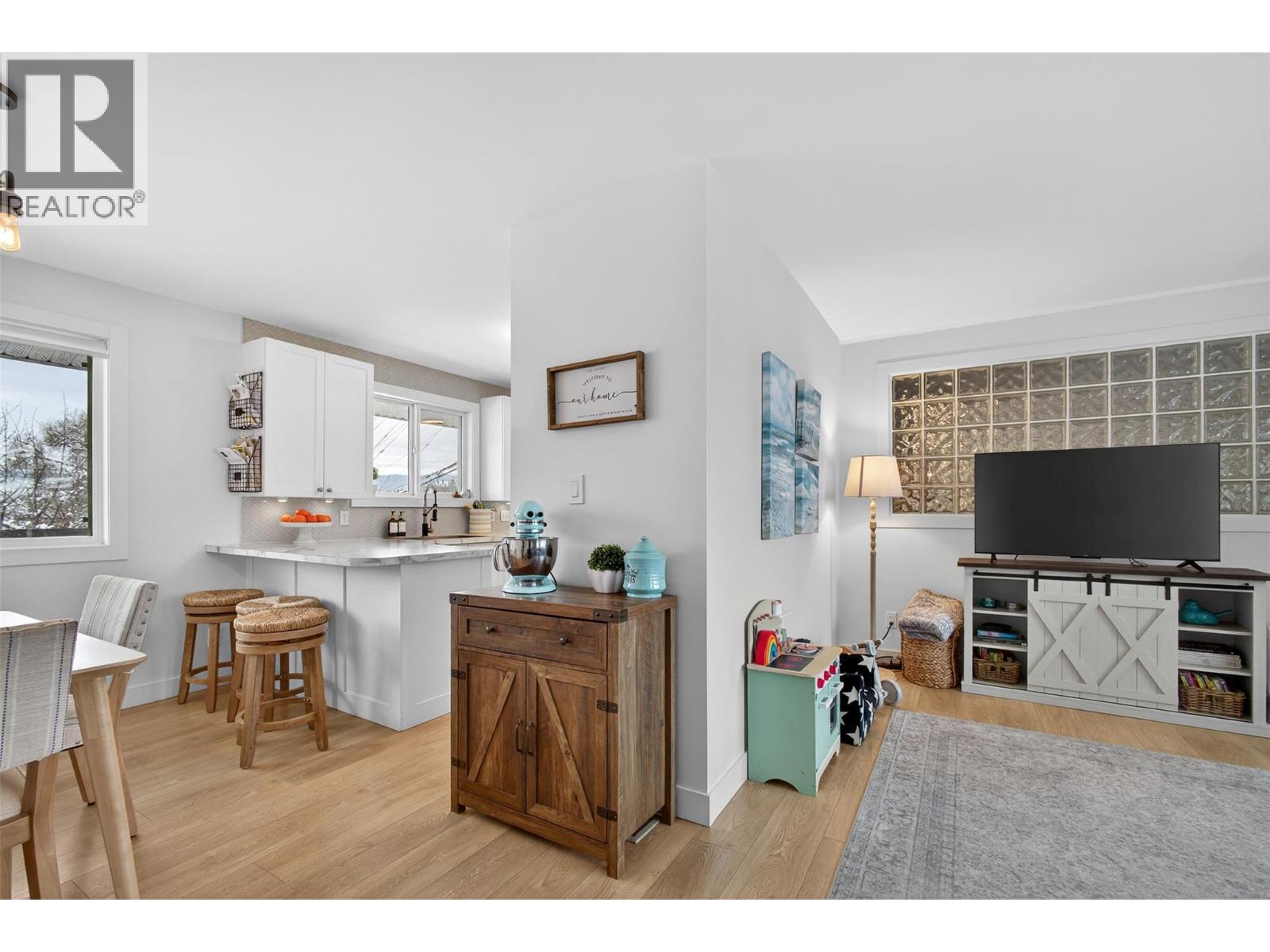 2490 Sexsmith Road, Kelowna, British Columbia  V1V 2E9 - Photo 6 - 10395455