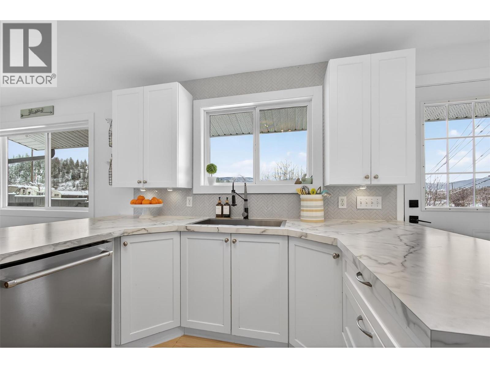 2490 Sexsmith Road, Kelowna, British Columbia  V1V 2E9 - Photo 9 - 10395455