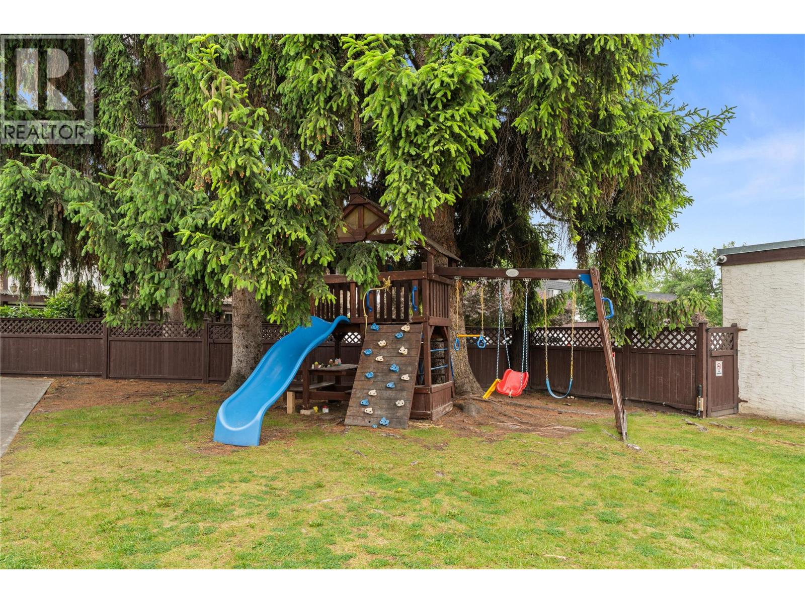3135 Walnut Street Unit# 5, Kelowna, British Columbia  V1W 3T6 - Photo 35 - 10396084