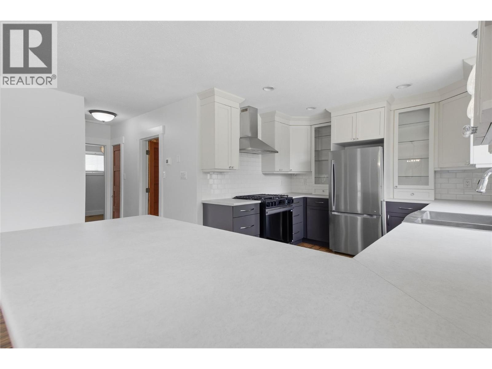 298 Juniper Avenue, Kamloops, British Columbia  V2B 1H7 - Photo 10 - 10396076