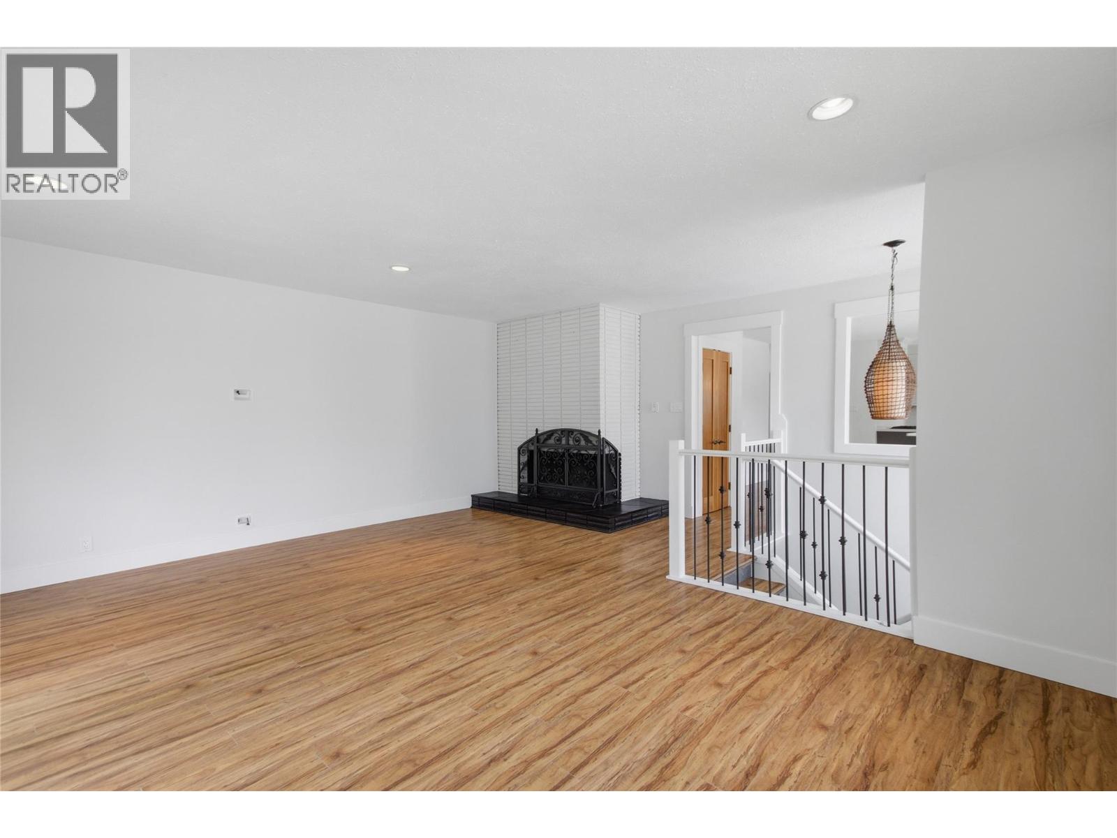 298 Juniper Avenue, Kamloops, British Columbia  V2B 1H7 - Photo 13 - 10396076