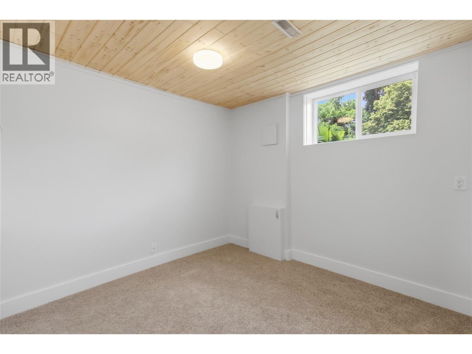298 Juniper Avenue, Kamloops, British Columbia  V2B 1H7 - Photo 22 - 10396076