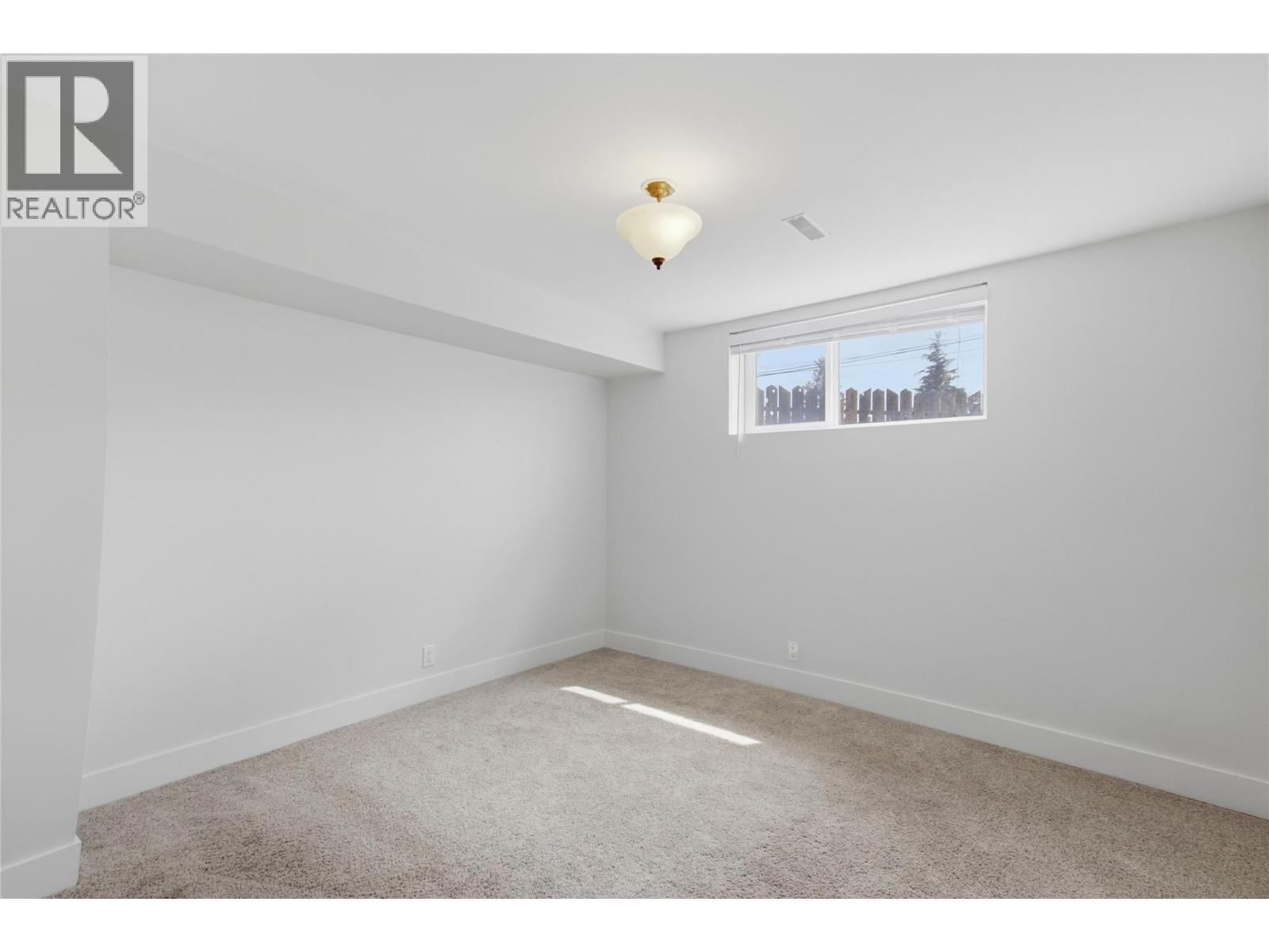 298 Juniper Avenue, Kamloops, British Columbia  V2B 1H7 - Photo 26 - 10396076