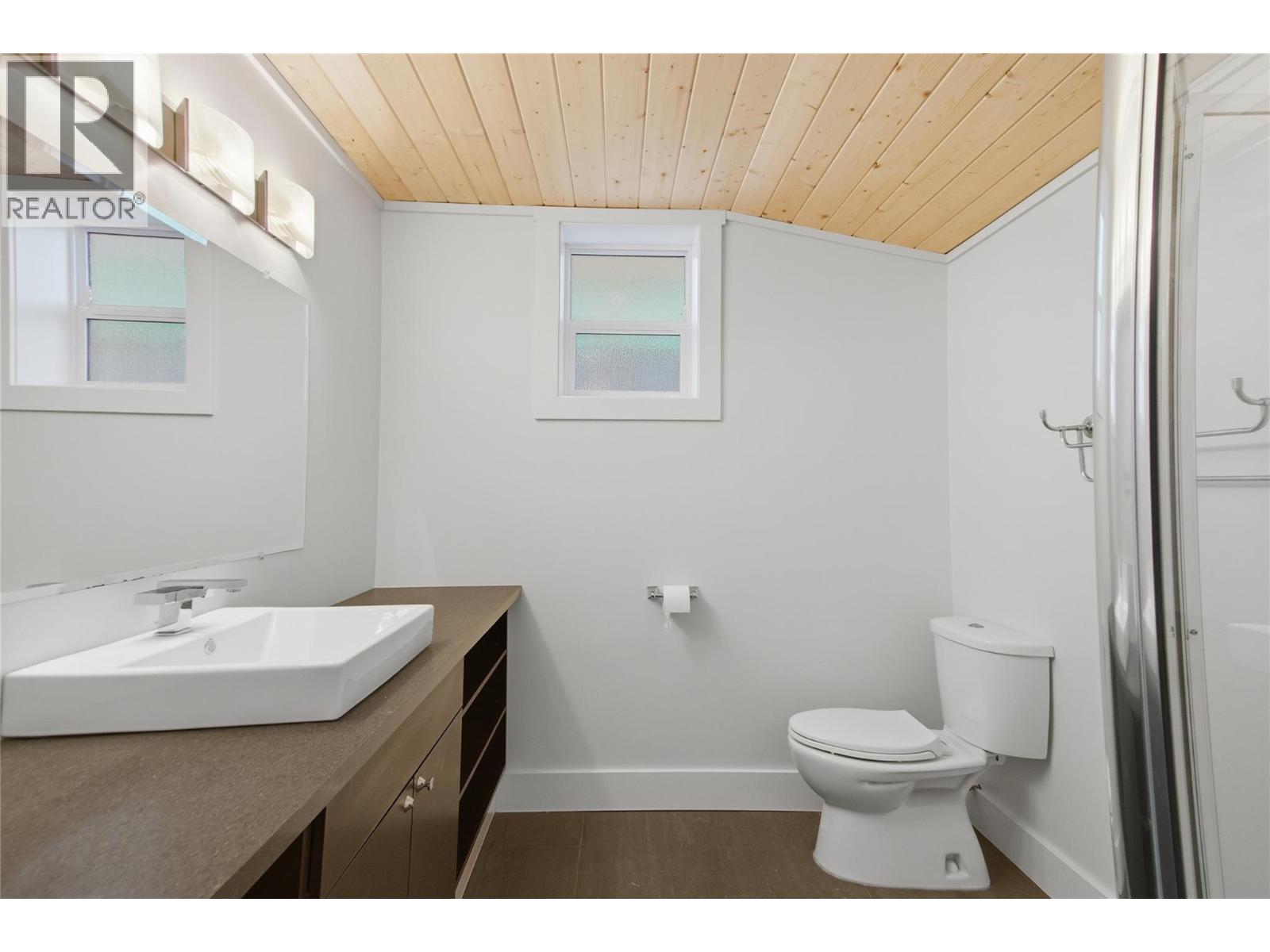 298 Juniper Avenue, Kamloops, British Columbia  V2B 1H7 - Photo 28 - 10396076