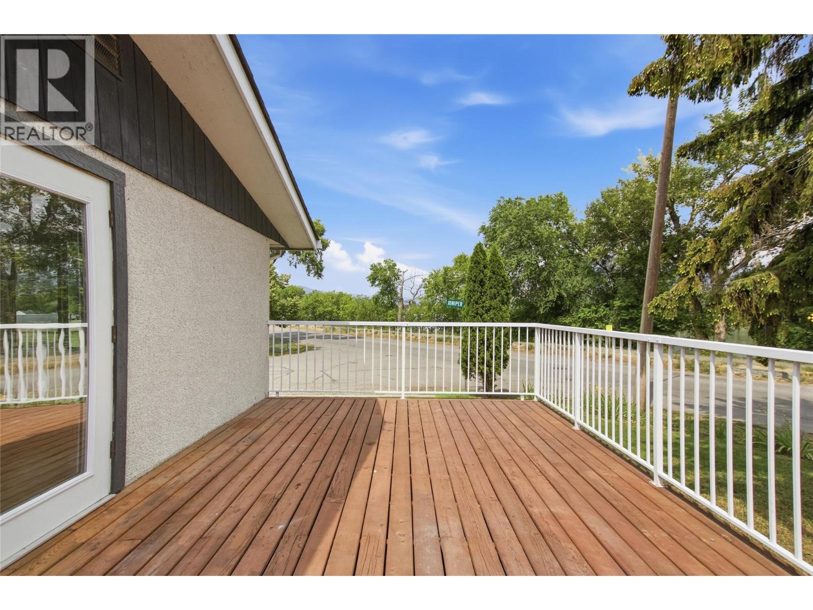 298 Juniper Avenue, Kamloops, British Columbia  V2B 1H7 - Photo 40 - 10396076