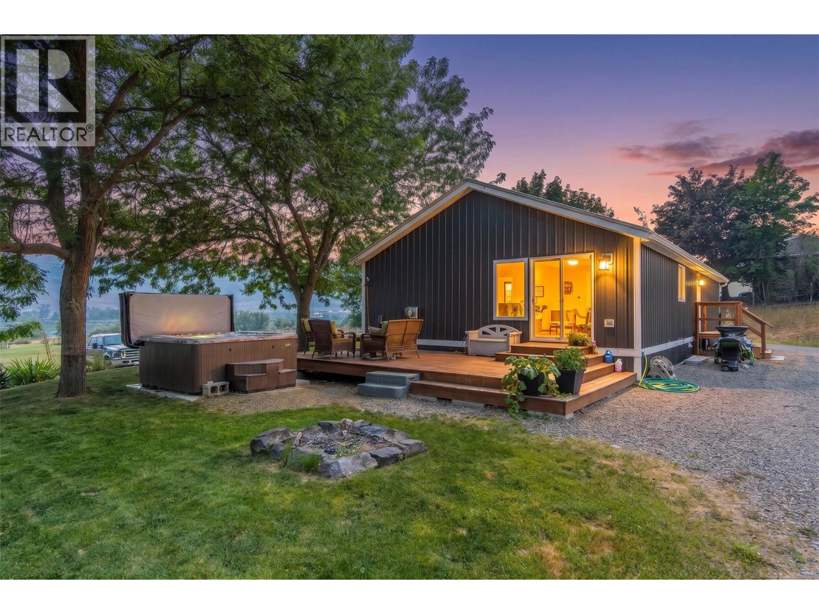 3227 Shuswap Road, Kamloops, British Columbia  V2H 1T1 - Photo 1 - 10396083