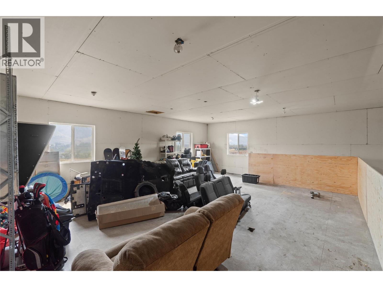 3227 Shuswap Road, Kamloops, British Columbia  V2H 1T1 - Photo 26 - 10396083