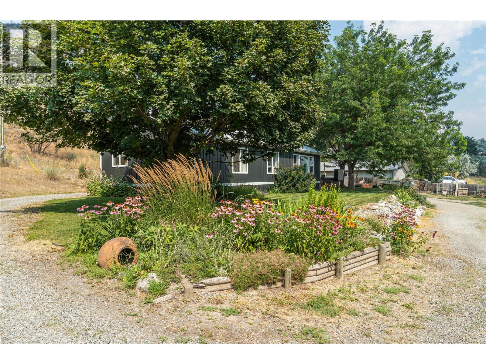 3227 Shuswap Road, Kamloops, British Columbia  V2H 1T1 - Photo 29 - 10396083