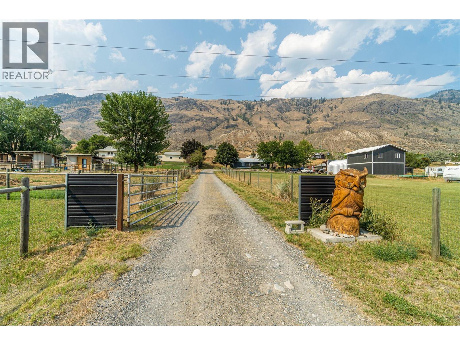 3227 Shuswap Road, Kamloops, British Columbia  V2H 1T1 - Photo 3 - 10396083