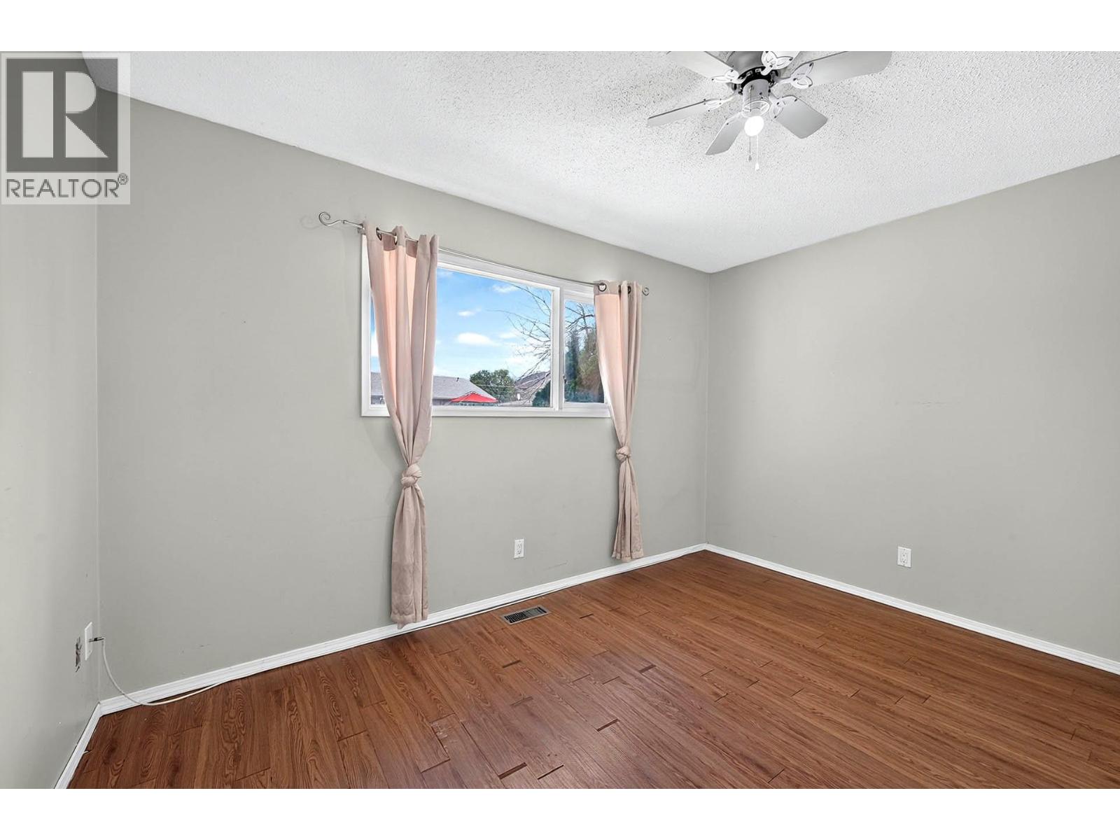 658 Courtenay Crescent, Kamloops, British Columbia  V2B 1Z6 - Photo 11 - 10395986