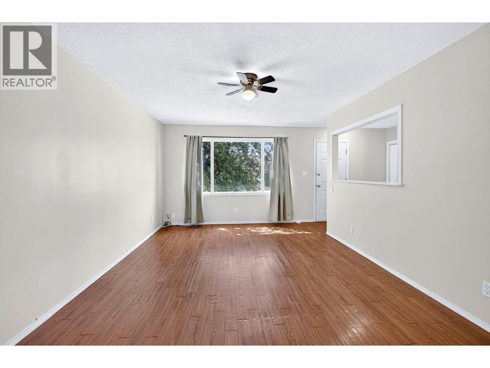 658 Courtenay Crescent, Kamloops, British Columbia  V2B 1Z6 - Photo 3 - 10395986