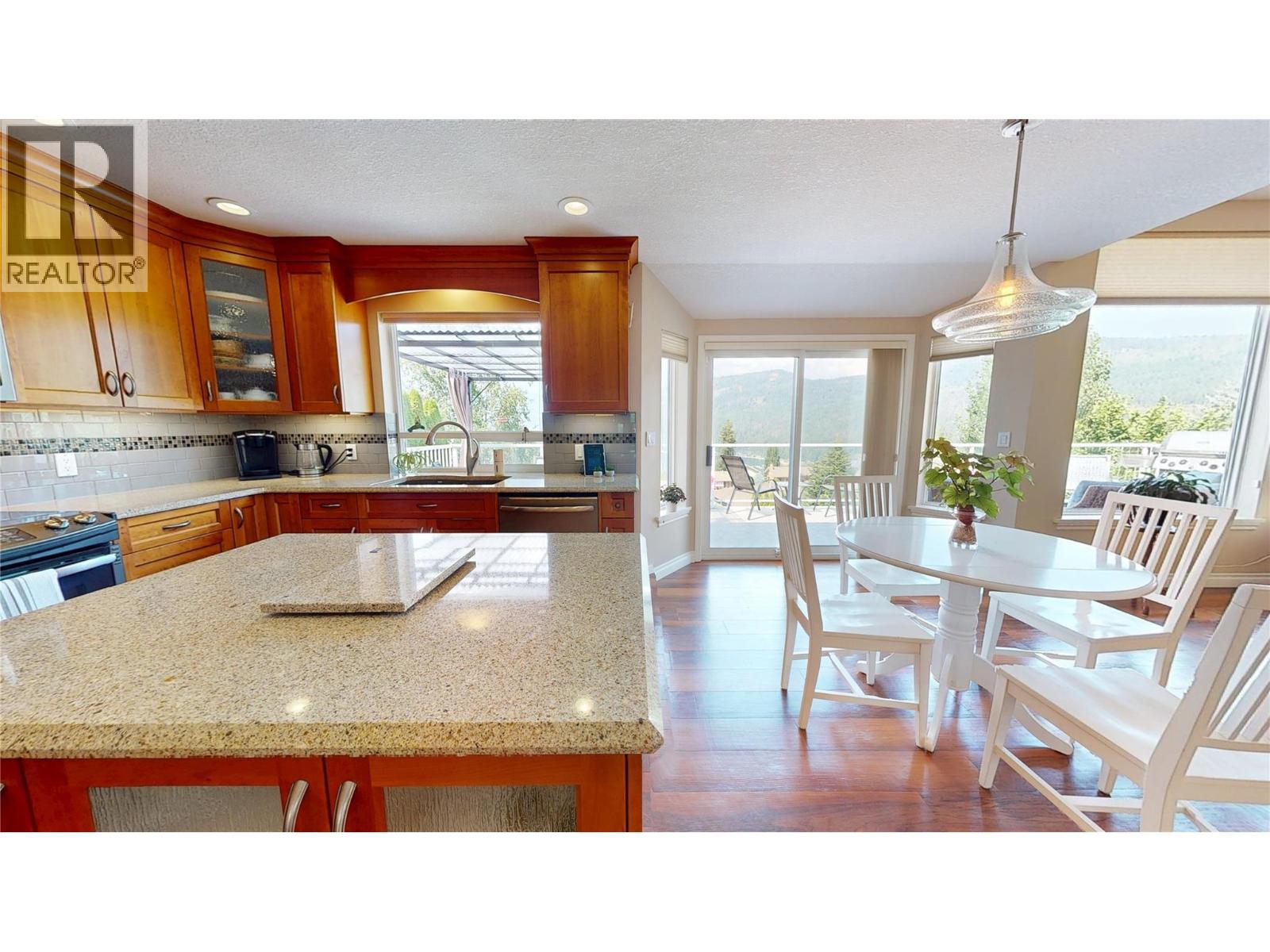2595 Golf Course Drive, Blind Bay, British Columbia  V0E 1H2 - Photo 16 - 10395135