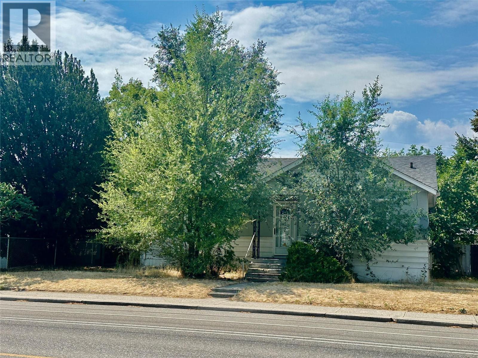 2038 Richter Street, Kelowna, British Columbia  V1Y 2N5 - Photo 1 - 10394176