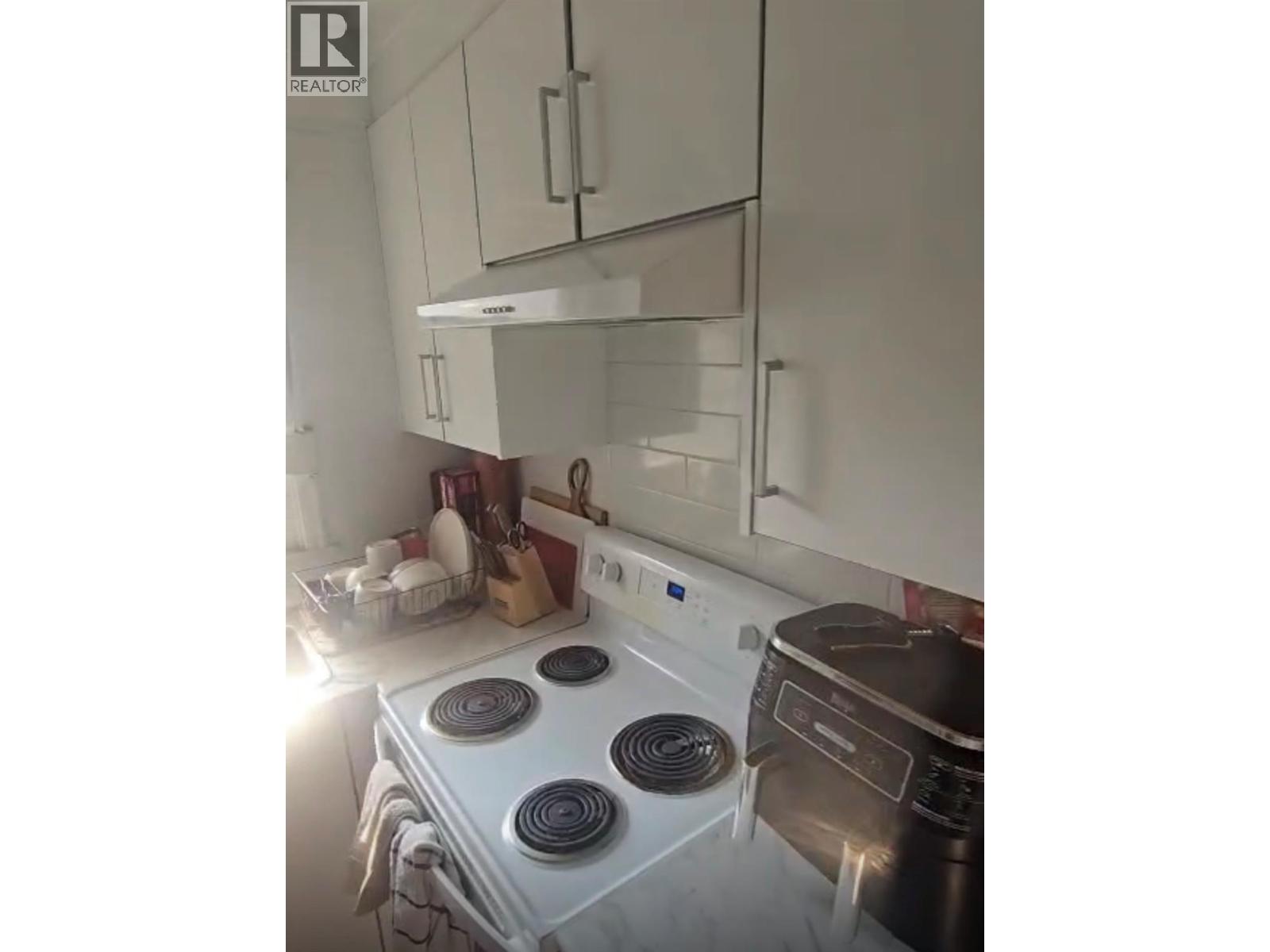 2038 Richter Street, Kelowna, British Columbia  V1Y 2N5 - Photo 15 - 10394176