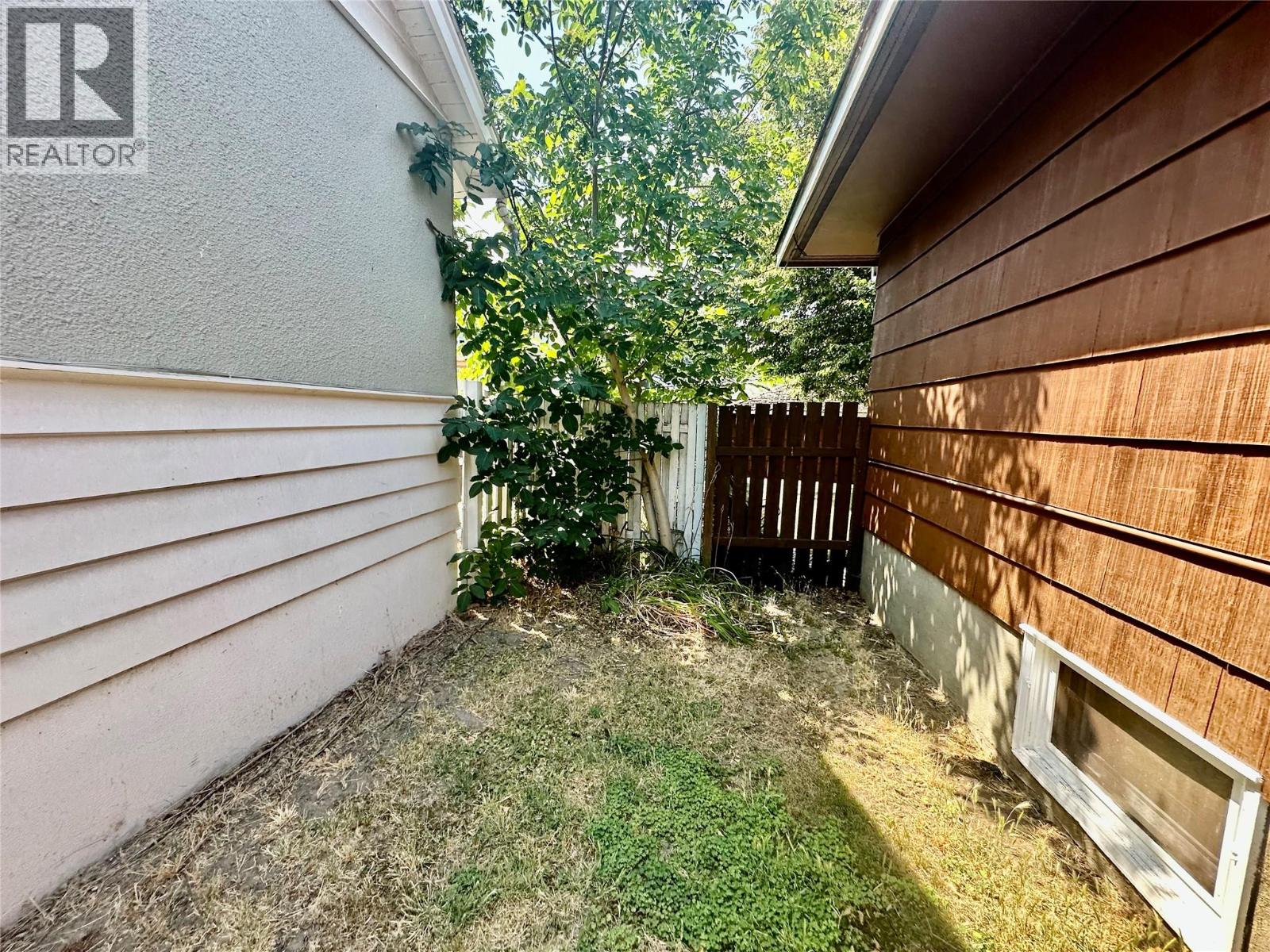 2038 Richter Street, Kelowna, British Columbia  V1Y 2N5 - Photo 5 - 10394176
