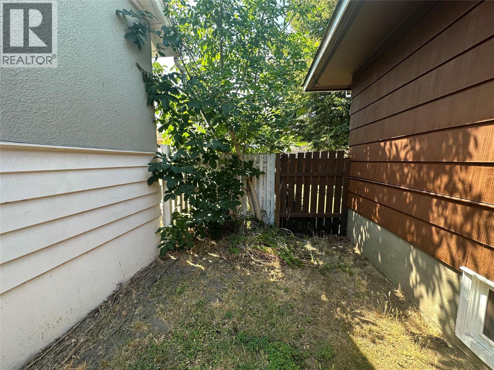 2038 Richter Street, Kelowna, British Columbia  V1Y 2N5 - Photo 6 - 10394176