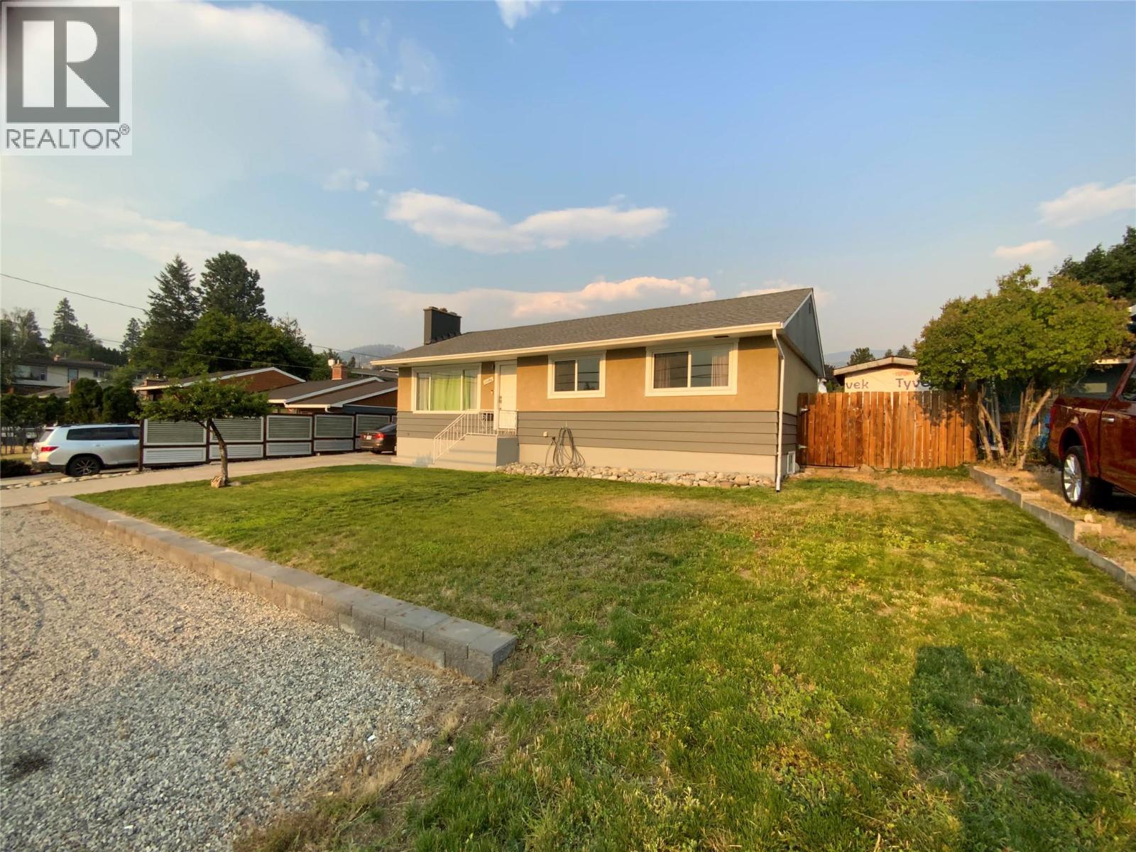 1134 Woodlands Drive, Penticton, British Columbia  V2A 3Z6 - Photo 1 - 10396130