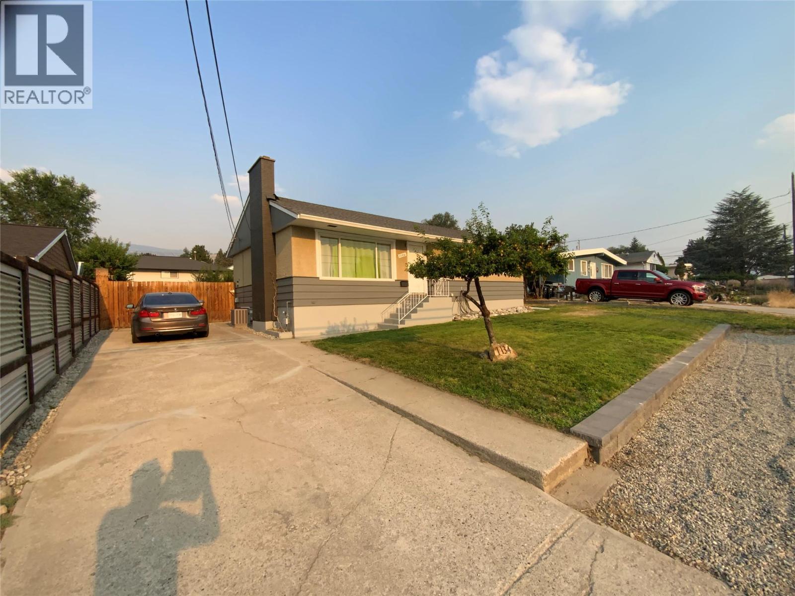 1134 Woodlands Drive, Penticton, British Columbia  V2A 3Z6 - Photo 3 - 10396130
