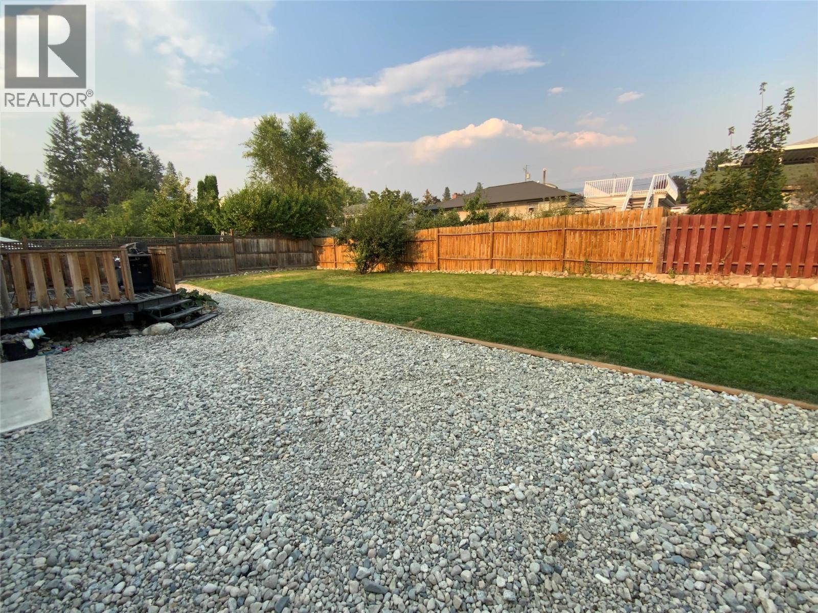 1134 Woodlands Drive, Penticton, British Columbia  V2A 3Z6 - Photo 6 - 10396130