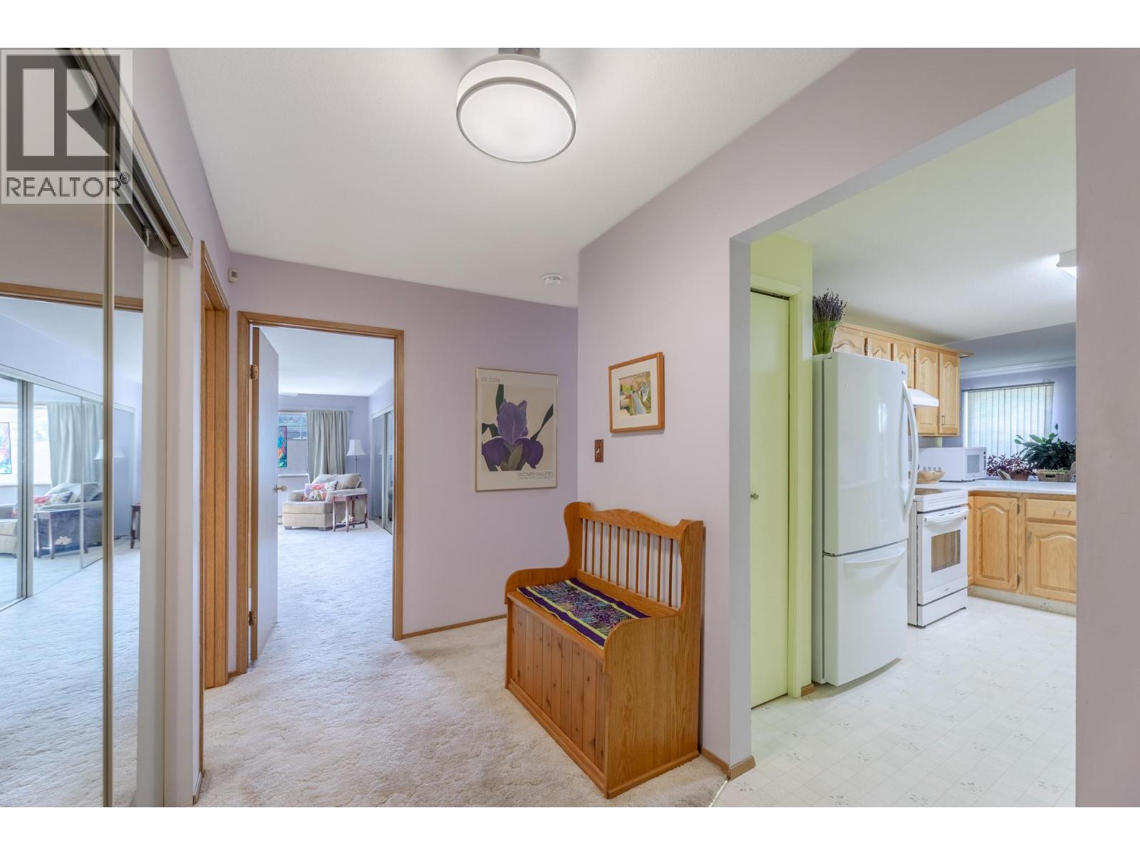 272 Green Avenue W Unit# 210, Penticton, British Columbia  V2A 3T2 - Photo 2 - 10396069