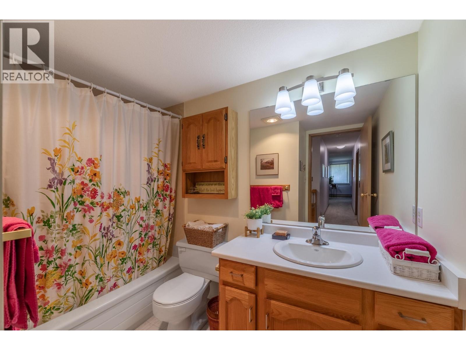 272 Green Avenue W Unit# 210, Penticton, British Columbia  V2A 3T2 - Photo 3 - 10396069