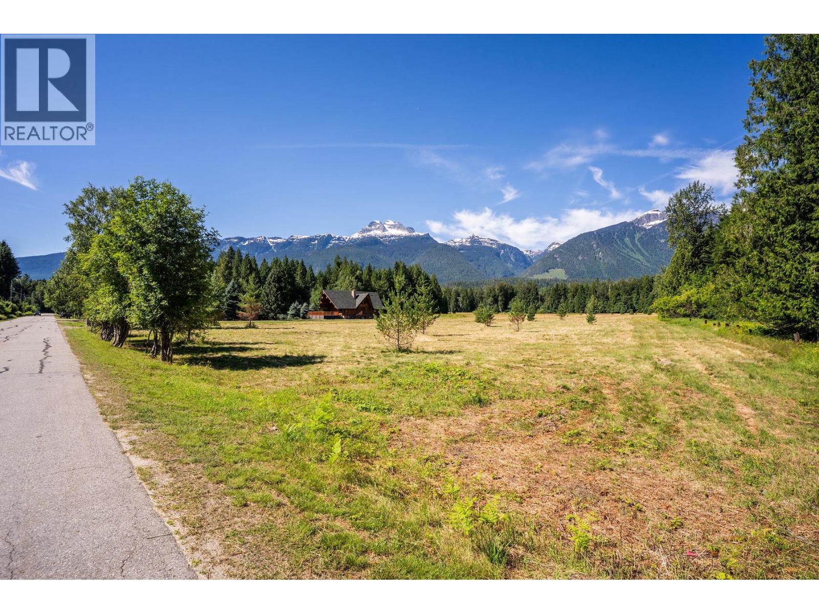 3309 Catherwood Road, Revelstoke, British Columbia  V0E 2S1 - Photo 6 - 10394067