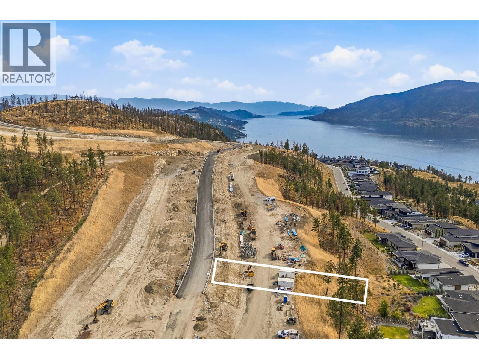 10305 Beacon Hill Drive, Lake Country, British Columbia  V4V 0A9 - Photo 2 - 10395477