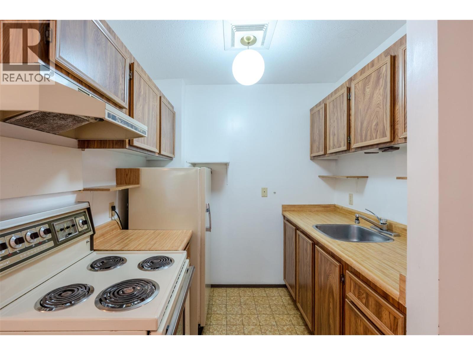 150 Skaha Place Unit# 416, Penticton, British Columbia  V2A 7K1 - Photo 17 - 10396181