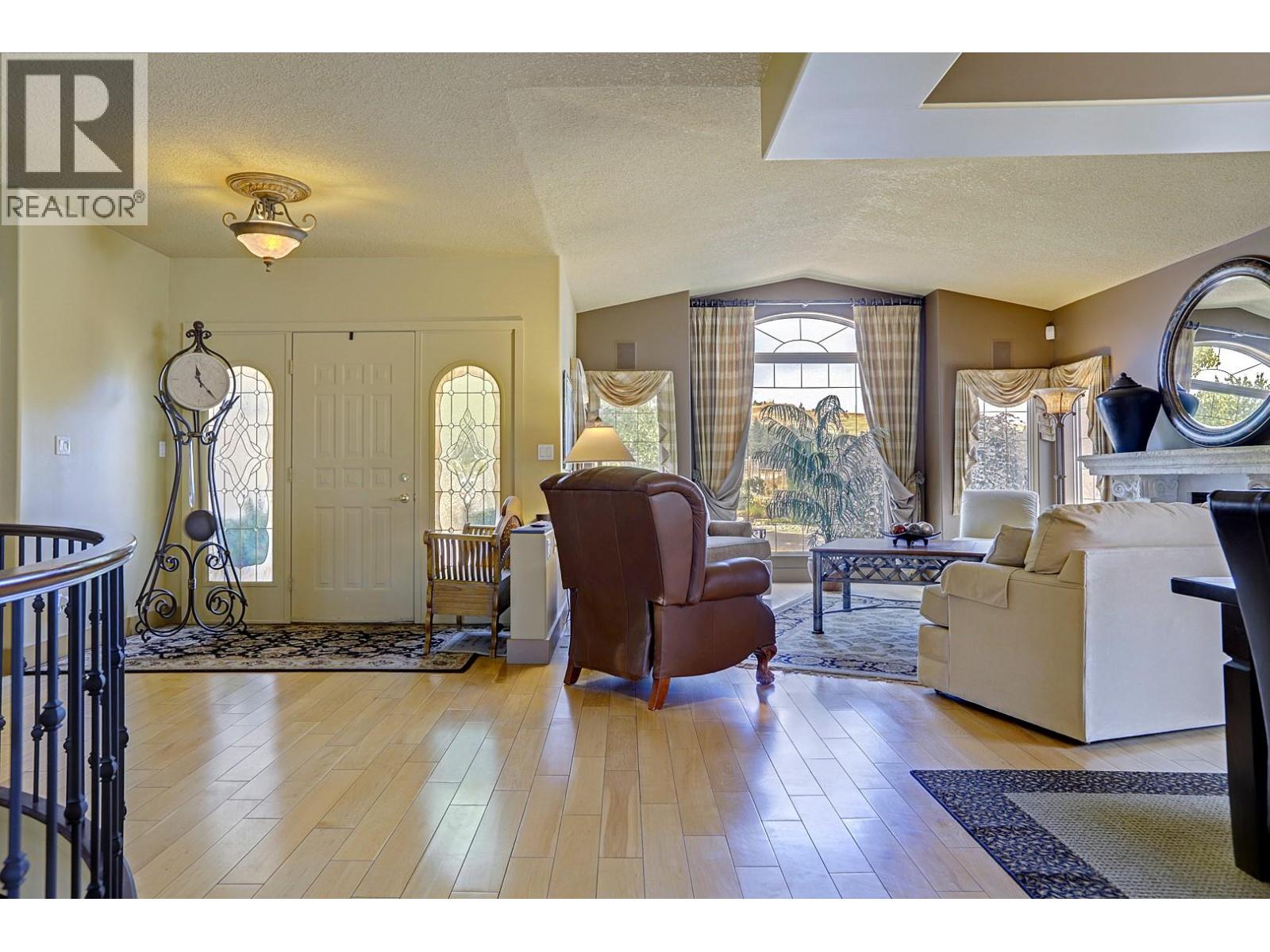 301 Country Estate Place, Vernon, British Columbia  V1B 2W7 - Photo 5 - 10395612