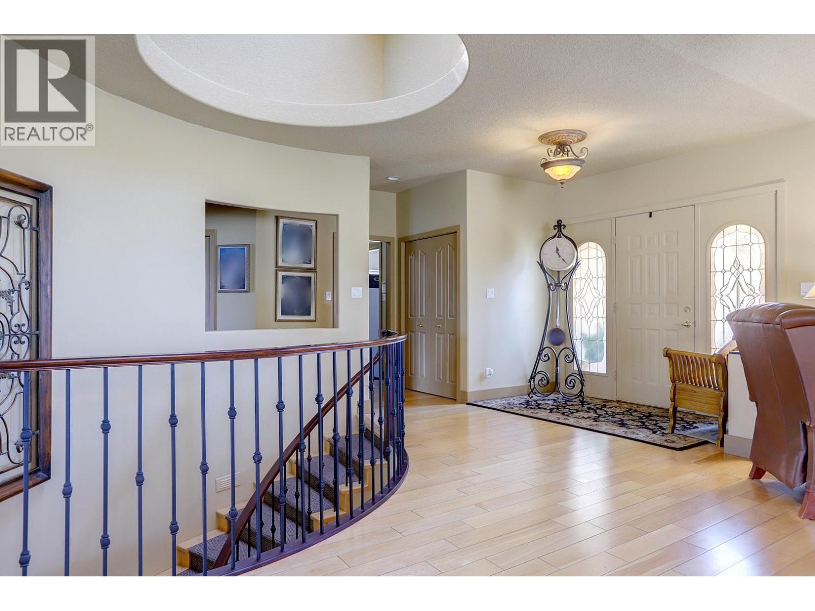 301 Country Estate Place, Vernon, British Columbia  V1B 2W7 - Photo 6 - 10395612