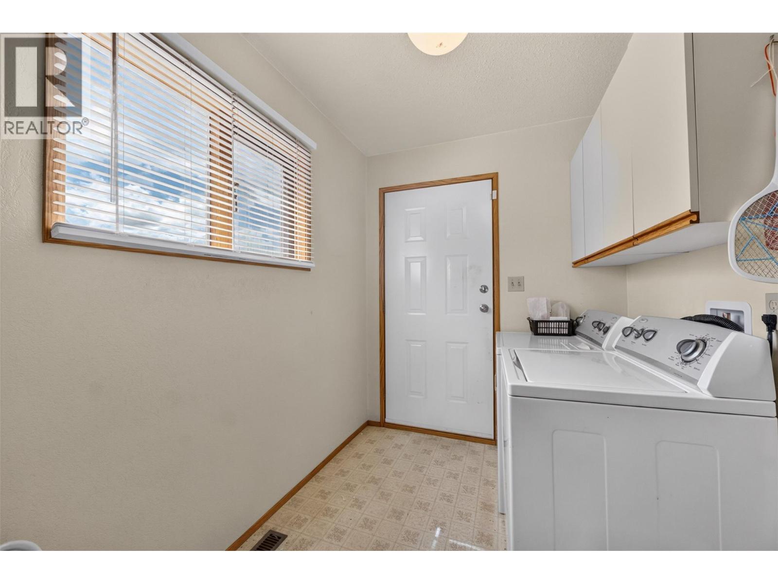341 2 Street Se, Salmon Arm, British Columbia  V1E 4H3 - Photo 22 - 10396120