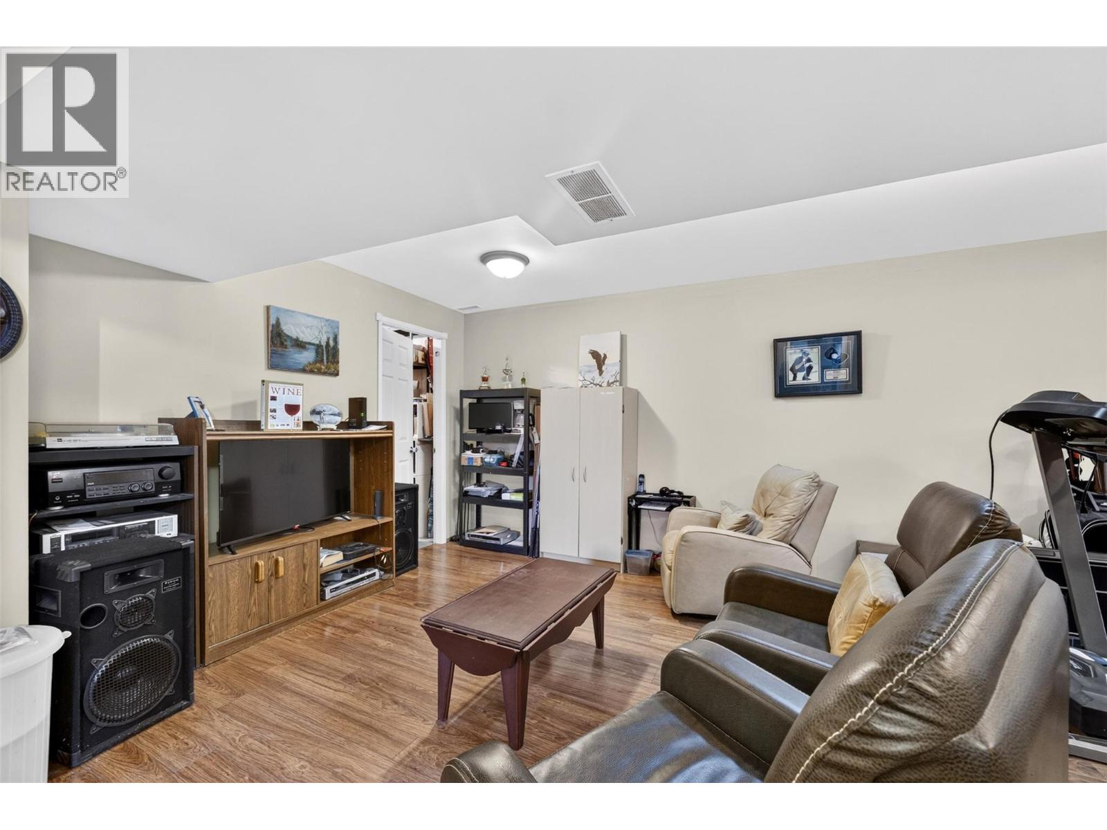 341 2 Street Se, Salmon Arm, British Columbia  V1E 4H3 - Photo 27 - 10396120