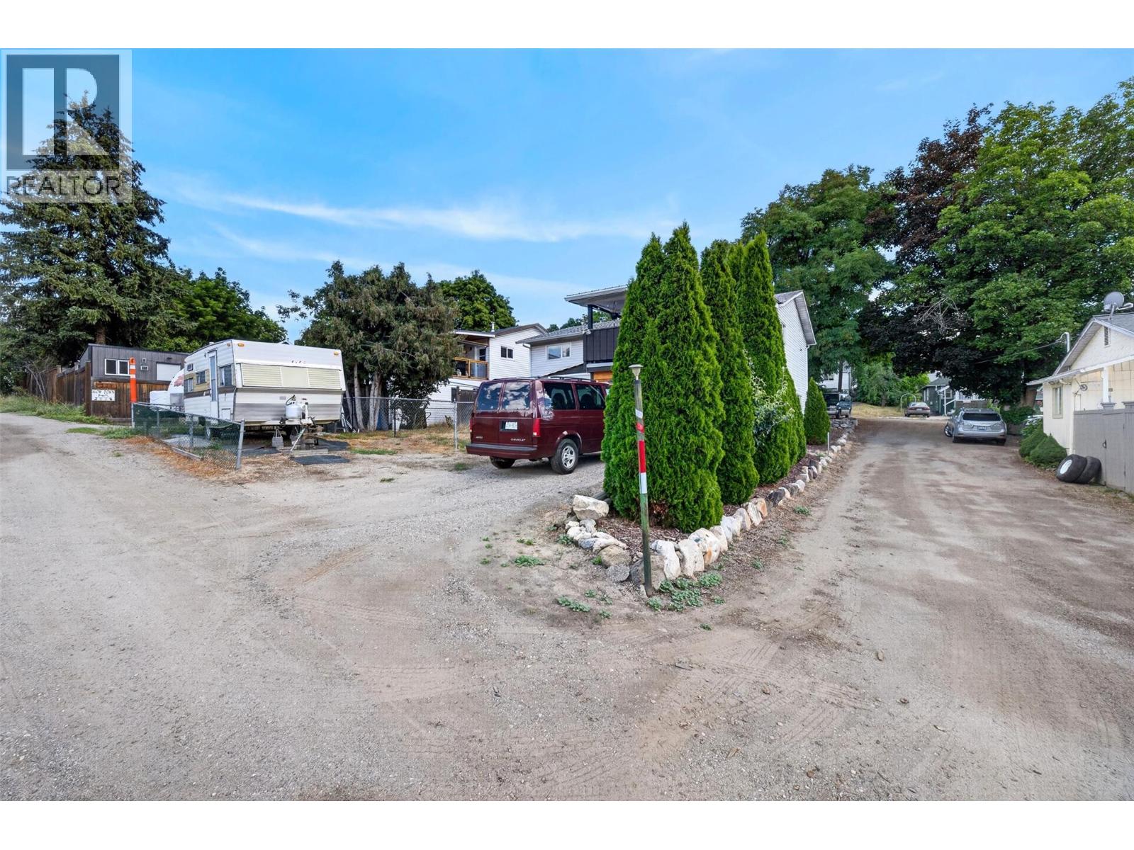 341 2 Street Se, Salmon Arm, British Columbia  V1E 4H3 - Photo 49 - 10396120