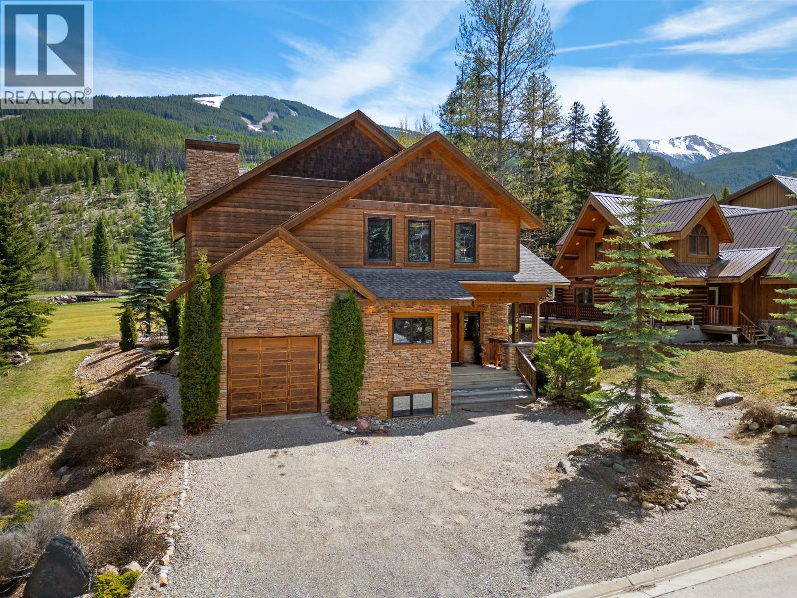 1802 Greywolf Drive, Panorama, British Columbia  V0A 1T0 - Photo 1 - 10396017