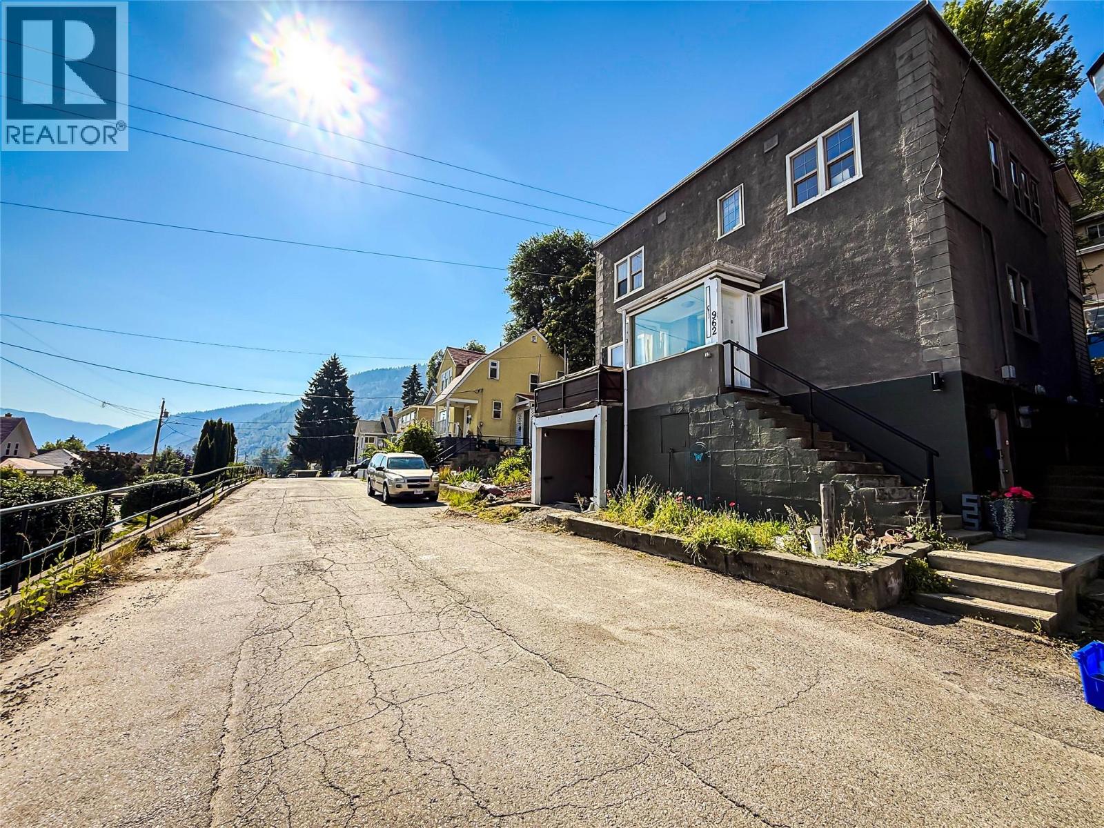962 Nelson Avenue, Trail, British Columbia  V1R 3H2 - Photo 11 - 10396153