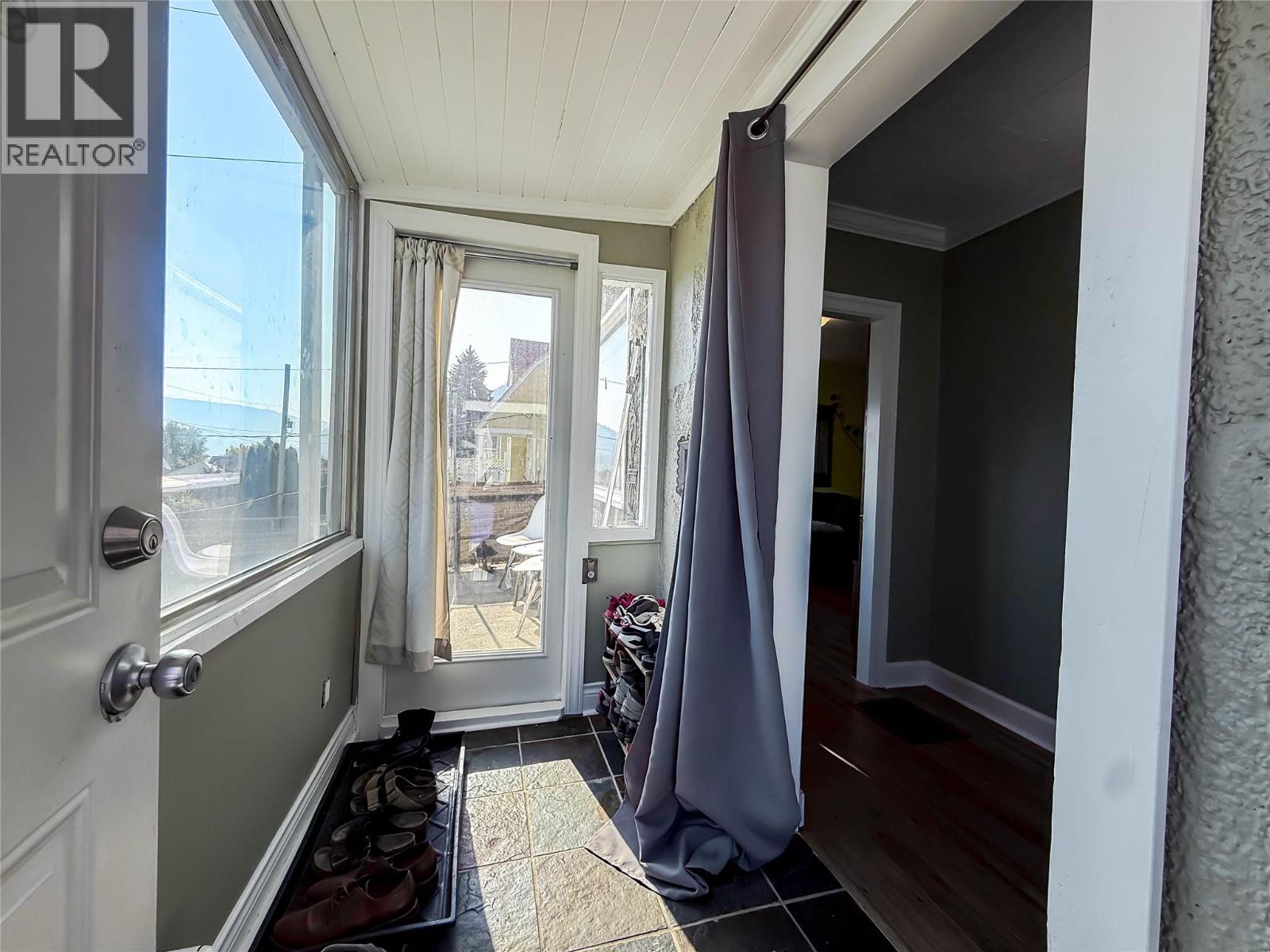962 Nelson Avenue, Trail, British Columbia  V1R 3H2 - Photo 16 - 10396153