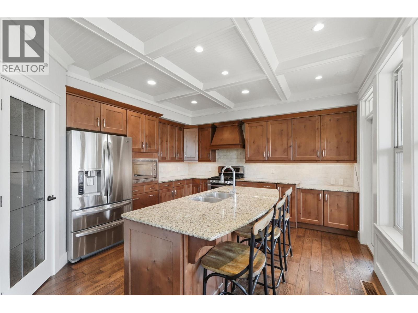 5765 Mountainside Drive, Kelowna, British Columbia  V1W 5H2 - Photo 19 - 10396052