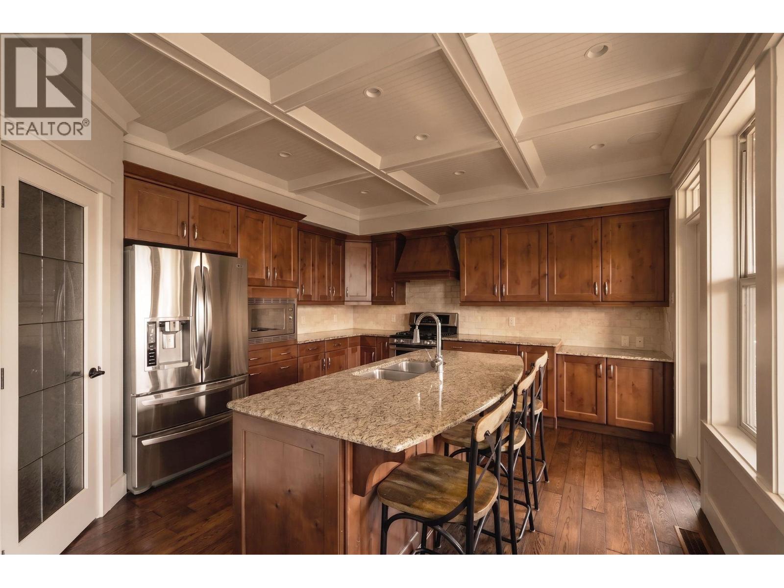 5765 Mountainside Drive, Kelowna, British Columbia  V1W 5H2 - Photo 20 - 10396052