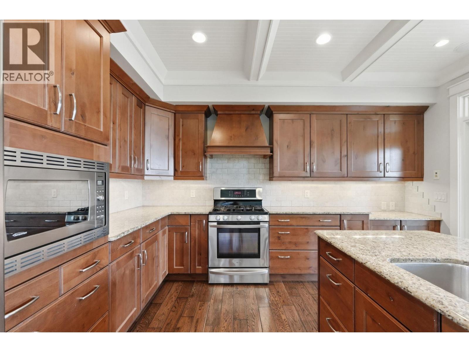 5765 Mountainside Drive, Kelowna, British Columbia  V1W 5H2 - Photo 21 - 10396052