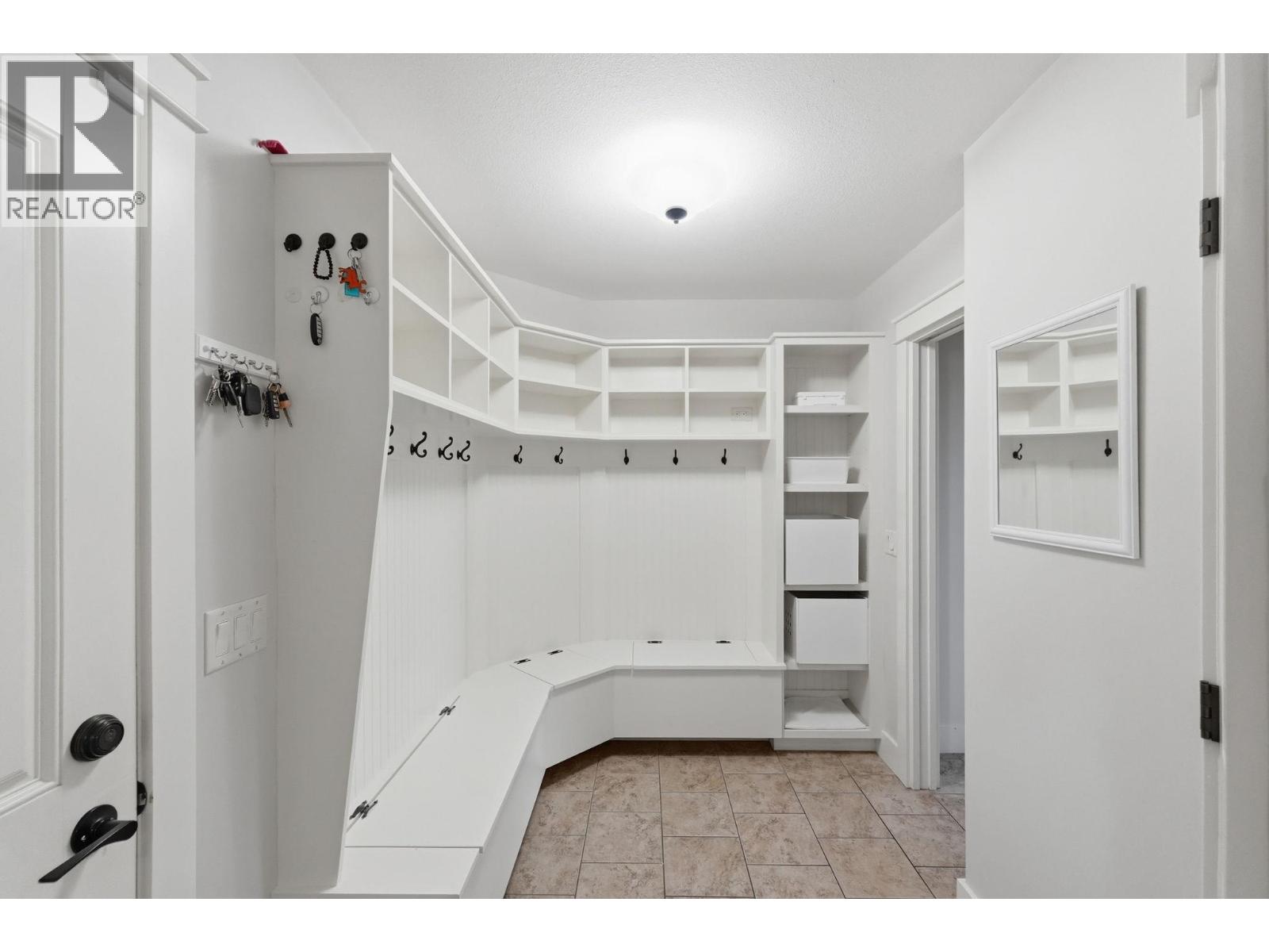 5765 Mountainside Drive, Kelowna, British Columbia  V1W 5H2 - Photo 30 - 10396052