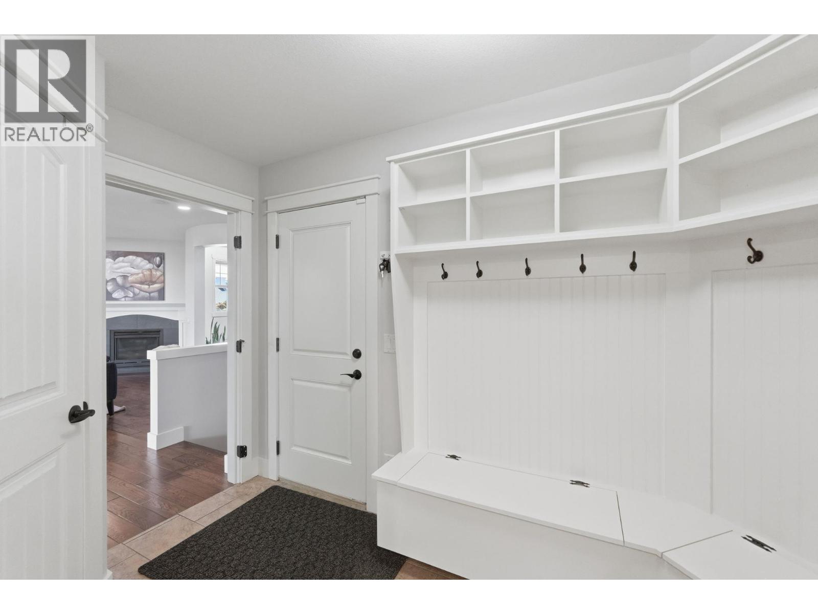 5765 Mountainside Drive, Kelowna, British Columbia  V1W 5H2 - Photo 31 - 10396052