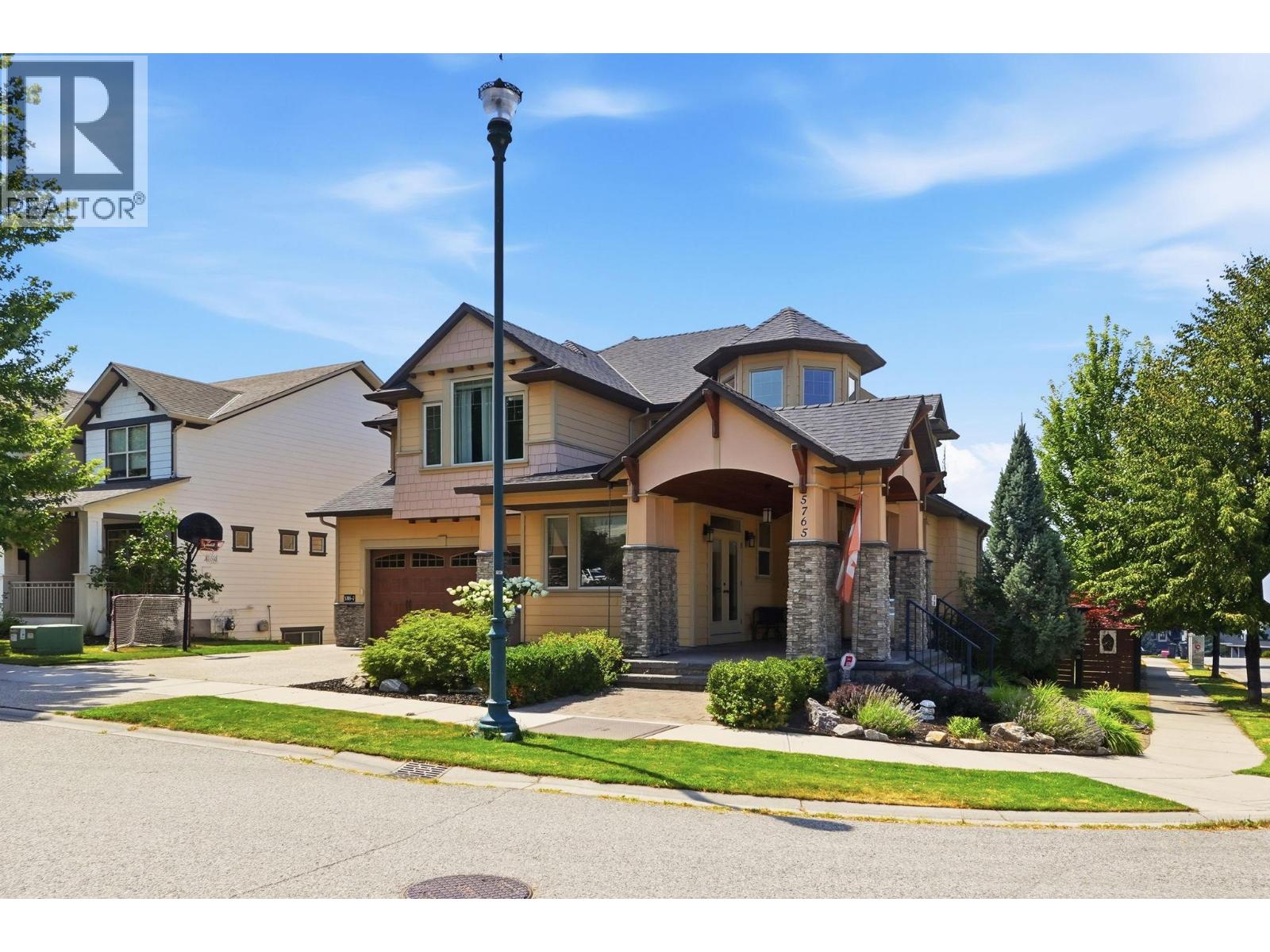 5765 Mountainside Drive, Kelowna, British Columbia  V1W 5H2 - Photo 4 - 10396052