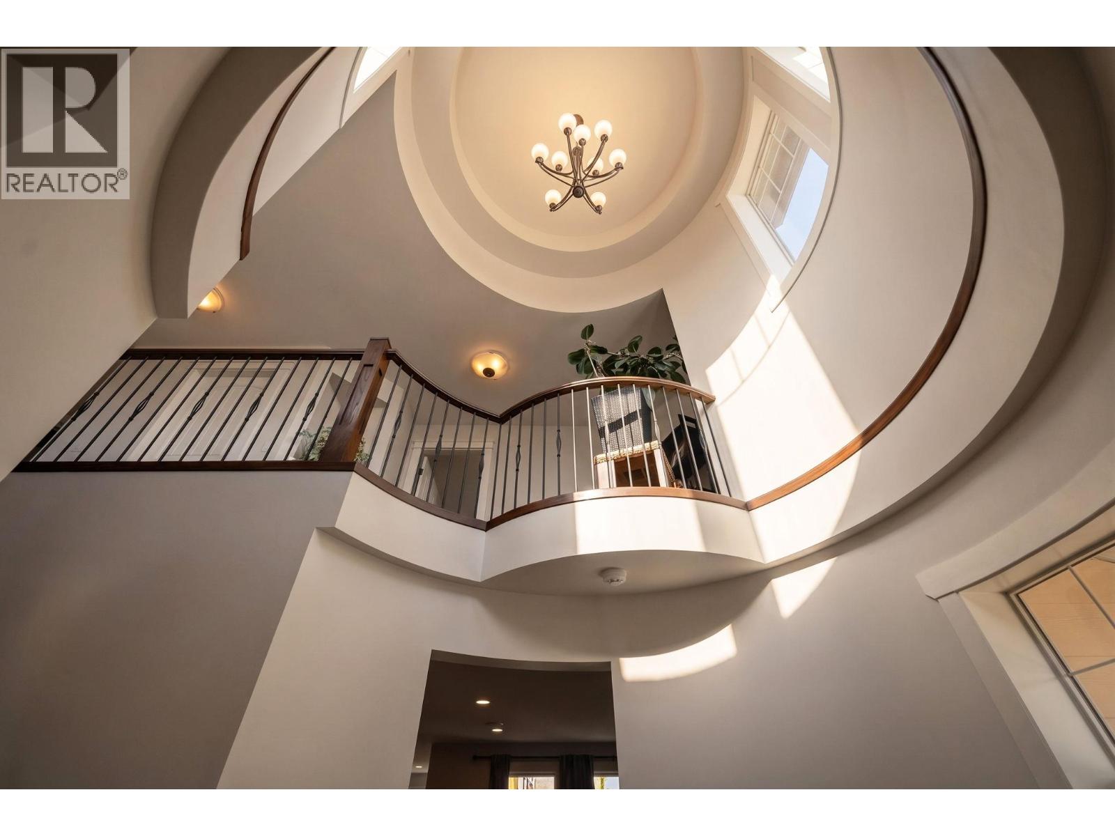 5765 Mountainside Drive, Kelowna, British Columbia  V1W 5H2 - Photo 42 - 10396052