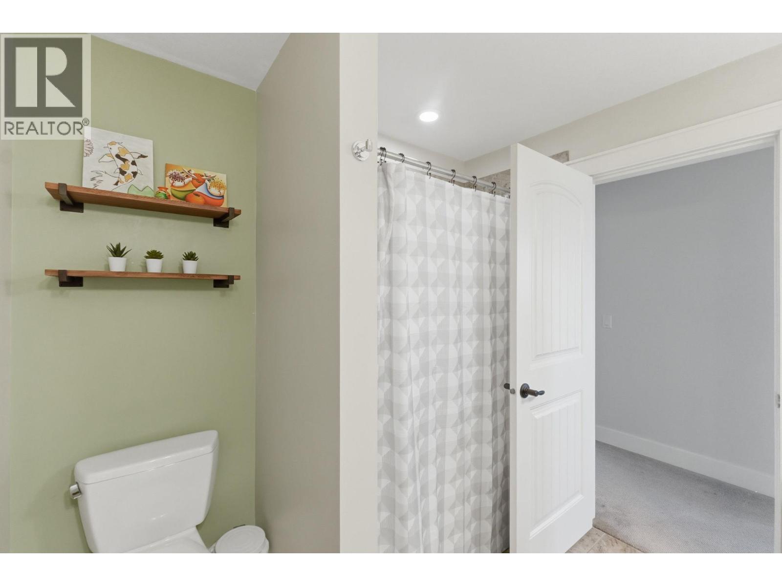 5765 Mountainside Drive, Kelowna, British Columbia  V1W 5H2 - Photo 64 - 10396052