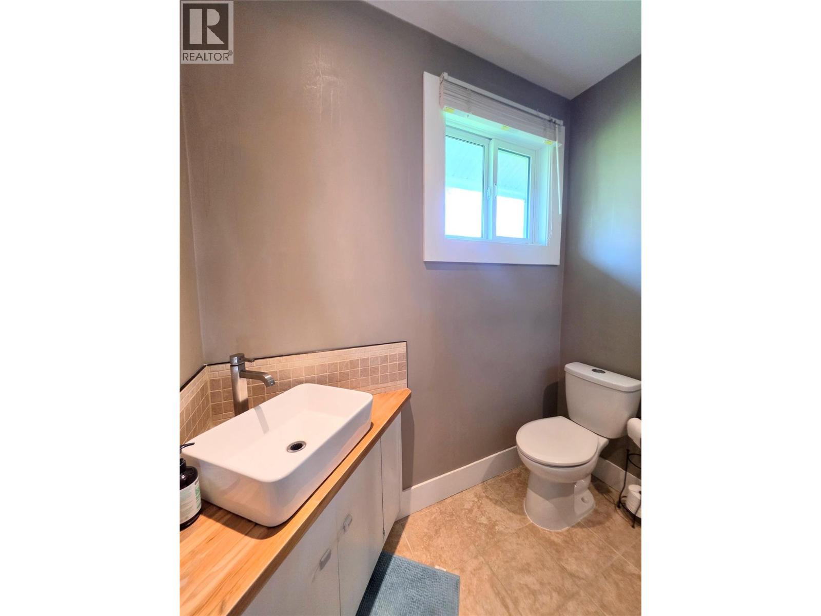 602 5 Avenue, Fernie, British Columbia  V0B 1M0 - Photo 19 - 10396126